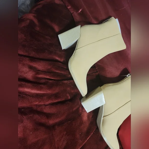 NIB  BACK ZIP BOOTIES SLIP ON CHUNKY HEEL POINTED CASUAL BOHO 6.5 3.25 HE… - Picture 9 of 12
